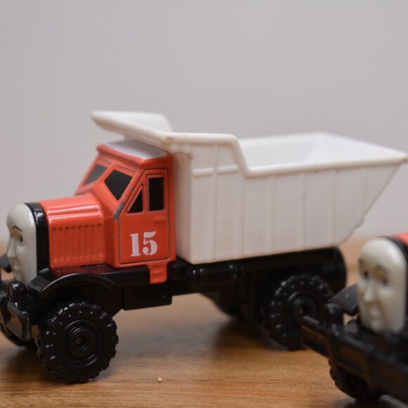 Max 15 N Monty 16 Trucks Diecast Take N Play Thomas & Friends Trains Engine 2010 - Picture 6 of 12